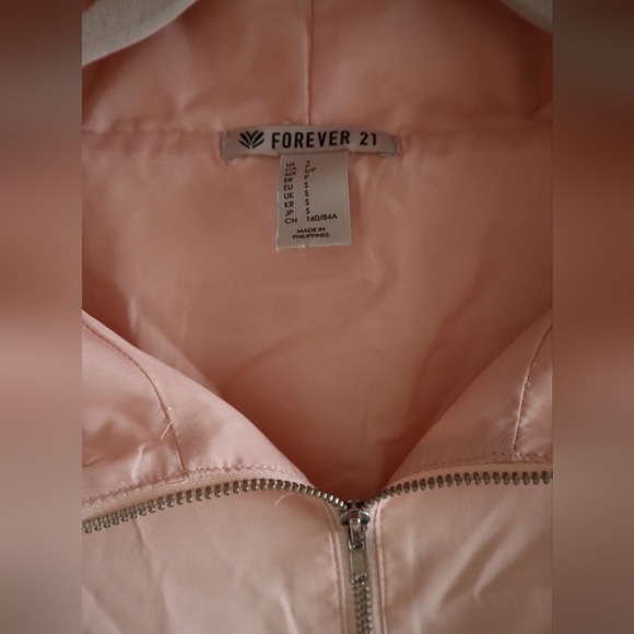 Forever21 satin track jacket with hoodie Pink sz S relax fit - Picture 11 of 14